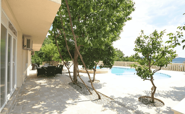Breathtaking Villa with big pool and yard for sale in Tivat — photo 5